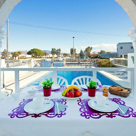 Holiday Home Requesens canal Empuriabrava Extérieur photo