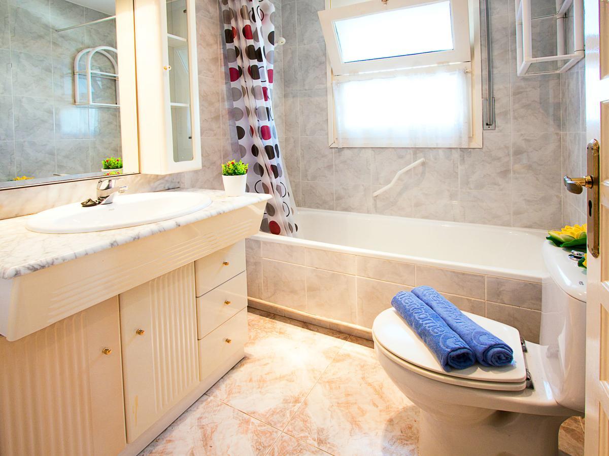 Holiday Home Requesens canal Empuriabrava Extérieur photo