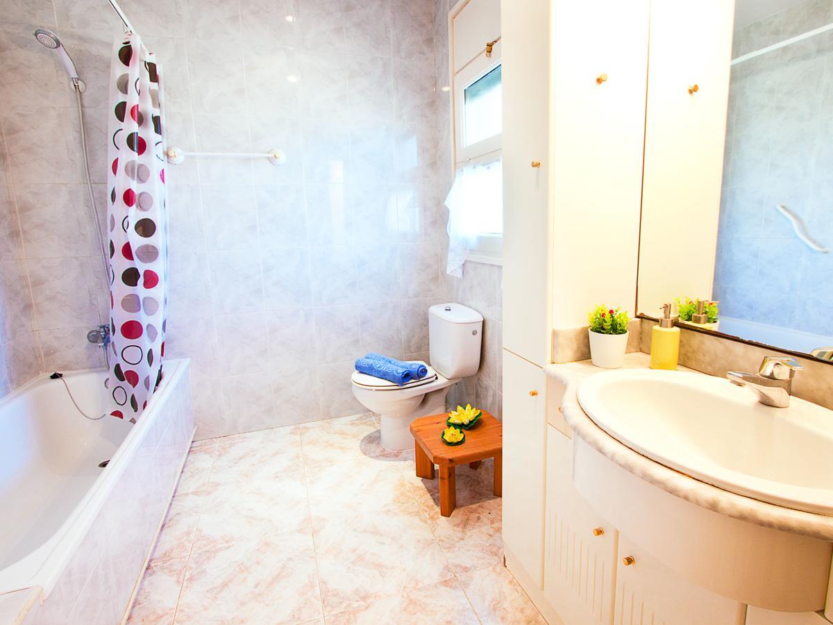 Holiday Home Requesens canal Empuriabrava Extérieur photo