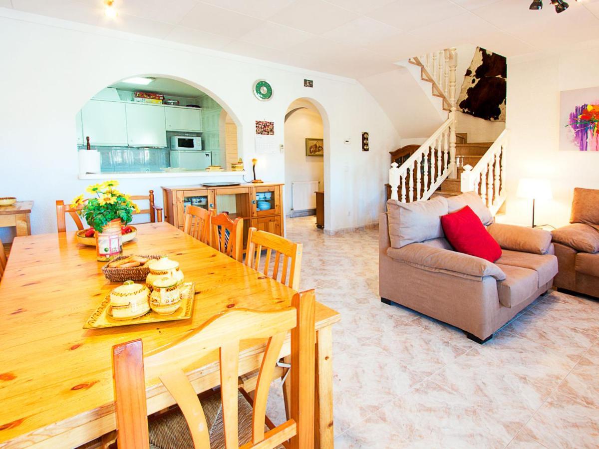 Holiday Home Requesens canal Empuriabrava Extérieur photo